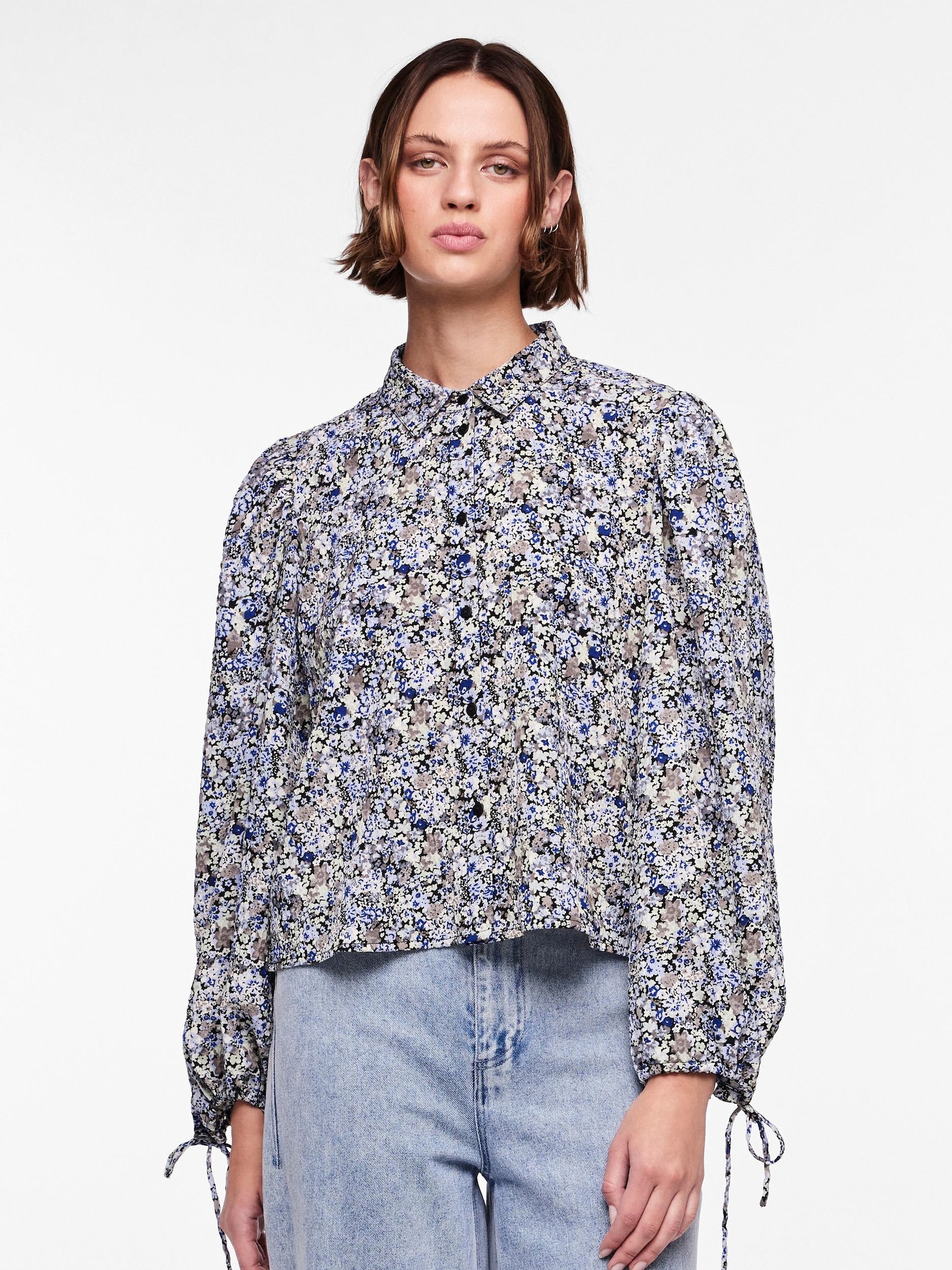 Shirt 'DIRASI' von Pieces