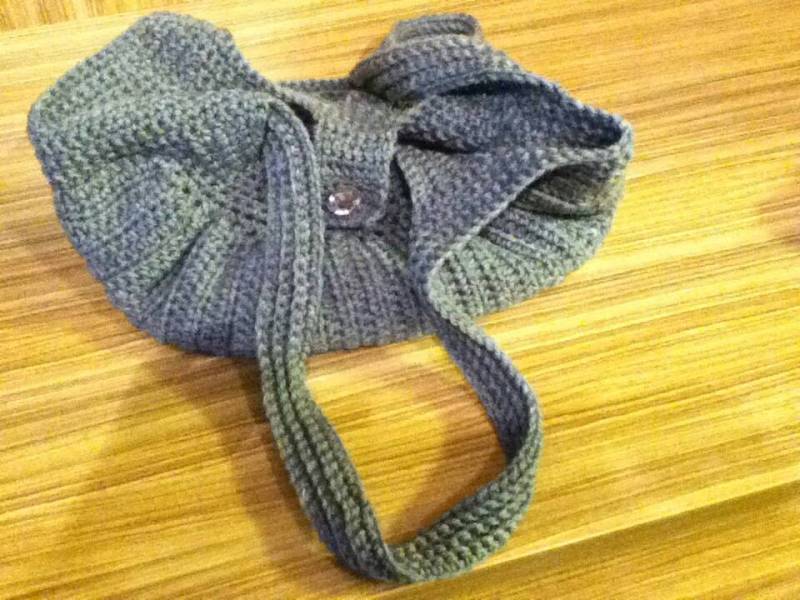 Handgehäkelte, Fette Bodentasche in Grau Mit Rosa Futter von PiecesAllTogether