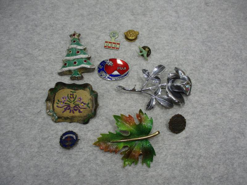 10 Vintage Anstecknadeln/Lot Hut Pin Tac Souvenir Pinbacks Brosche /Methodist+Baptiste 10 Vintage Anstecknadeln/Lot Hut Pin Tac Souvenir Pinbacks Brosche /Methodist+Baptiste von PiecesOfOld