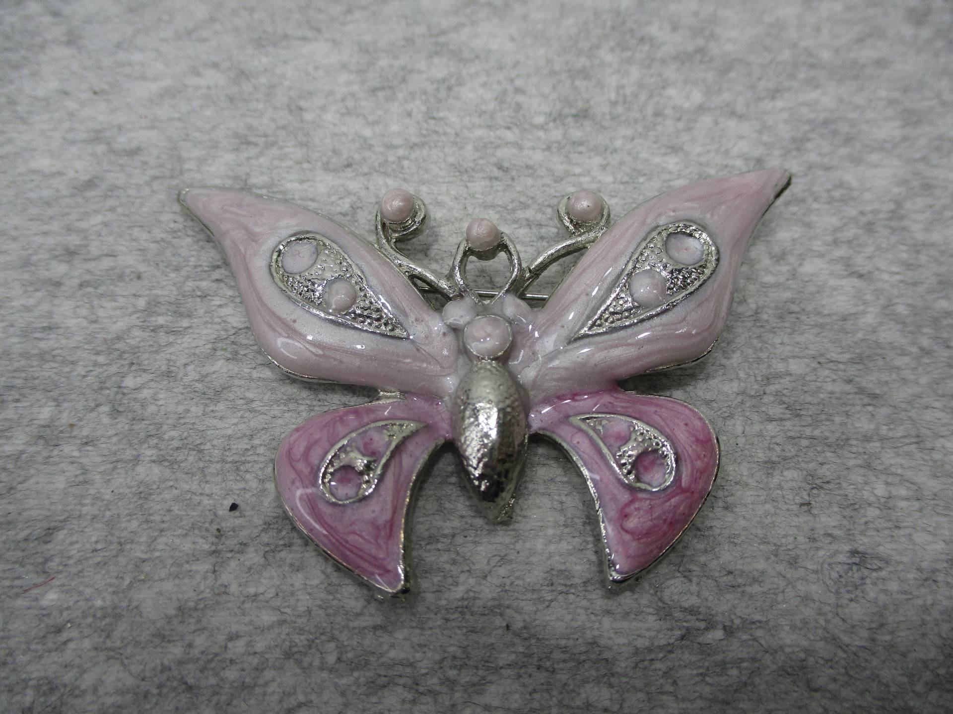 Vintage Schmetterling Brosche Pin Schillernden Silber Ton Rosa Emaille Vintage Schmetterling Brosche Pin Schillernden Silber Ton Rosa Emaille von PiecesOfOld