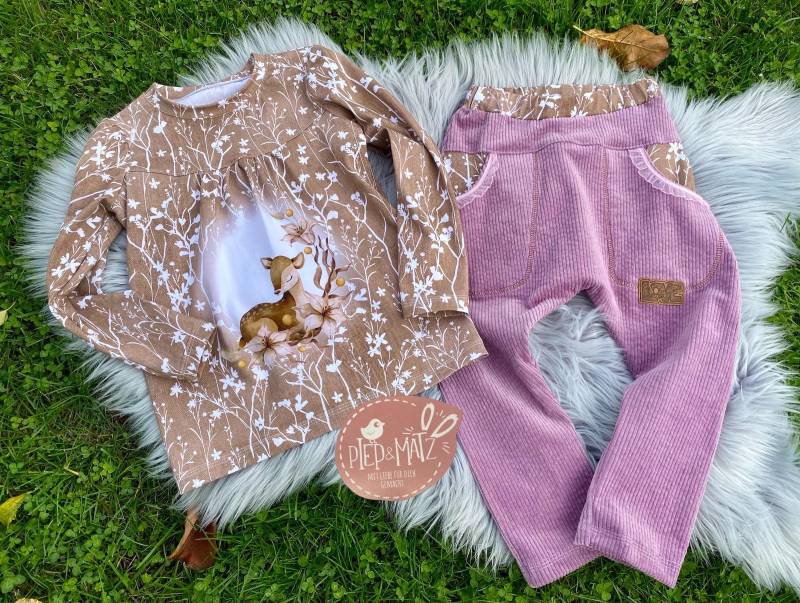 Niedliches Herbst - Set Reh Kitz Shirt Und Baggy-Pants Pumphose Niedliches Herbst - Set Reh Kitz Shirt Und Baggy-Pants Pumphose von PiepundMatz