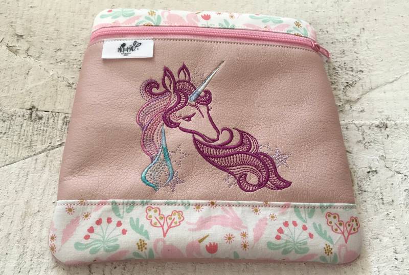 Wunderschöne Kosmetiktasche Kulturtasche " Einhorn" Wunderschöne Kosmetiktasche Kulturtasche " Einhorn" von PiepundMatz