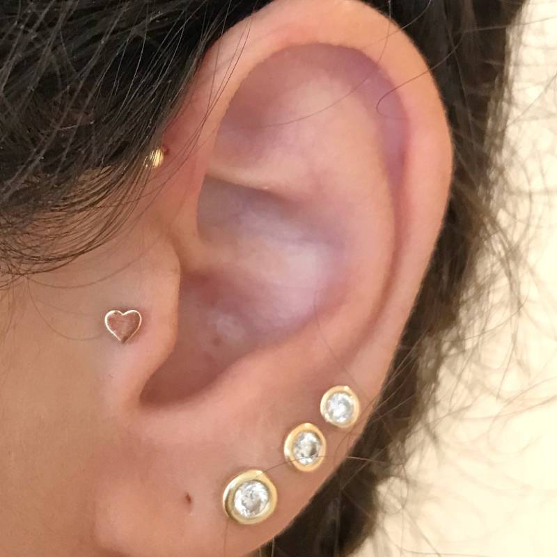 14 K Solide Gelb Gold Labret Herz - Reverse Schraube Tragus, Ohr Piercings, Septum, Helix von PiercinGuy