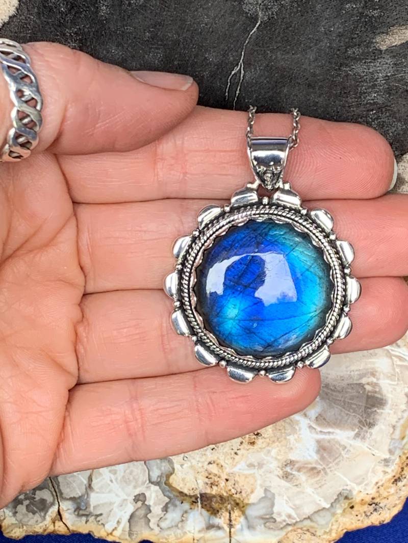 Großer Aaa-Anhänger Aus Labradorit Und Sterlingsilber Mit Wunderschönen Blauen Reflexen von Pierresetmonde
