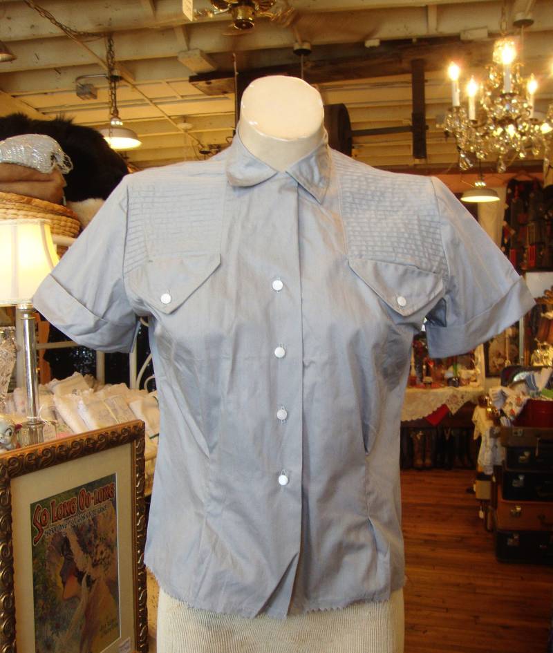 50Er Jahre Hellgraue Baumwollbluse Mit Pintucks Ungetragen Xs-S von Piggleyspassion