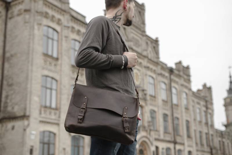 Leder Umhängetasche, Ledertasche Männer, Leder Aktentasche, Laptoptasche Männer, Jubiläum Geschenke Für Männer, Ledertasche Schultasche von Pikore