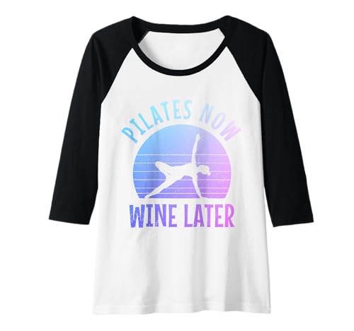 Damen Pilates Now Wine Later Lustiger Yoga Pilates Instruktor Sport Raglan Damen Pilates Now Wine Later Lustiger Yoga Pilates Instruktor Sport Raglan von Pilates Apparel & Gifts