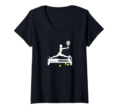 Damen Lustiger Reformer Pilates Tennisspieler T-Shirt mit V-Ausschnitt Damen Lustiger Reformer Pilates Tennisspieler T-Shirt mit V-Ausschnitt von Pilates Reformer tennis lover with tennis racket