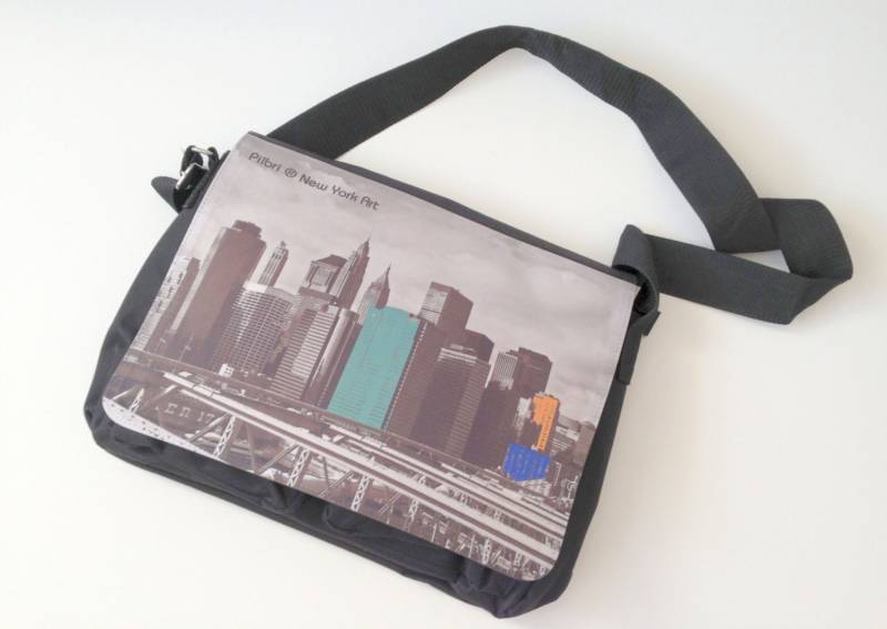 Coole Businesstasche Mit Pilbri New York Art Print von Pilbri