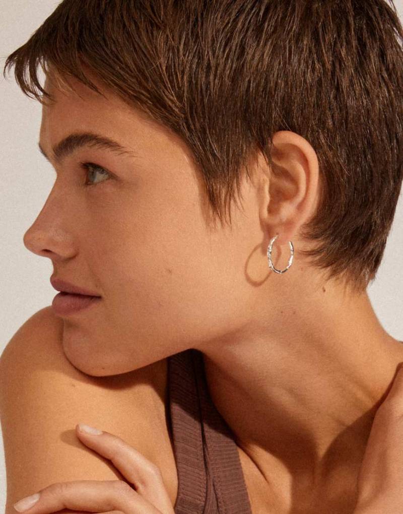 Pilgrim - Eddy - Große versilberte Creolen mit natürlicher Form von Pilgrim