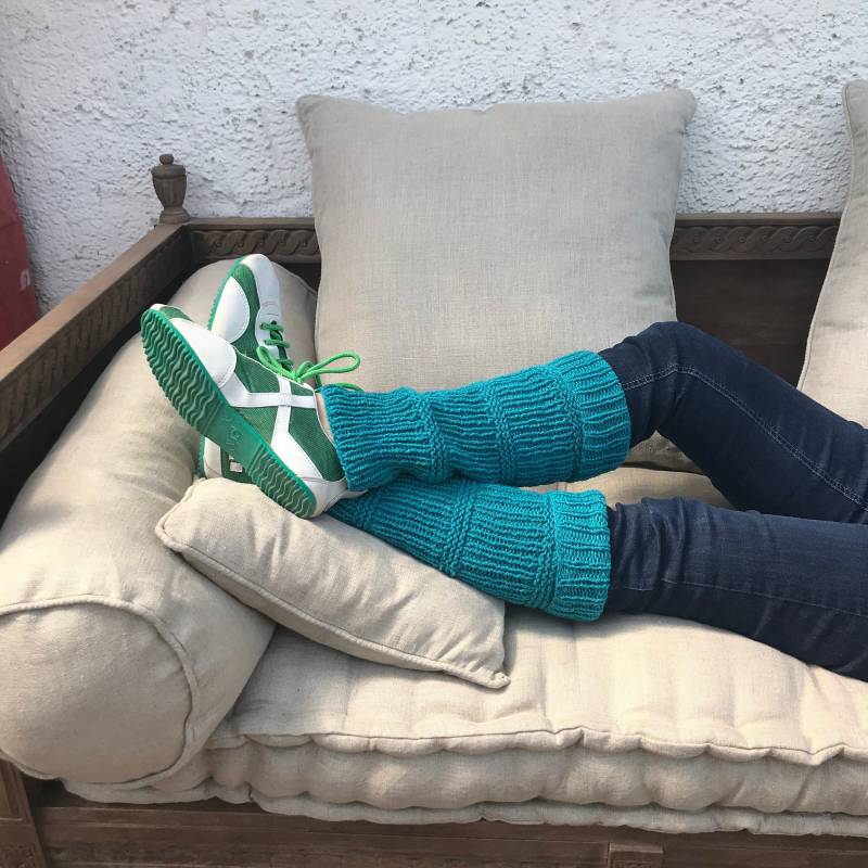 Beinstulpen Aus Wolle. Kniehoch. Türkis-Blau. Beinwärmer, Strickstulpen, Yogasocke Hippie-Stil, Handgestrickt, 100 % Regionaler Schurwolle von PillowWithPattern