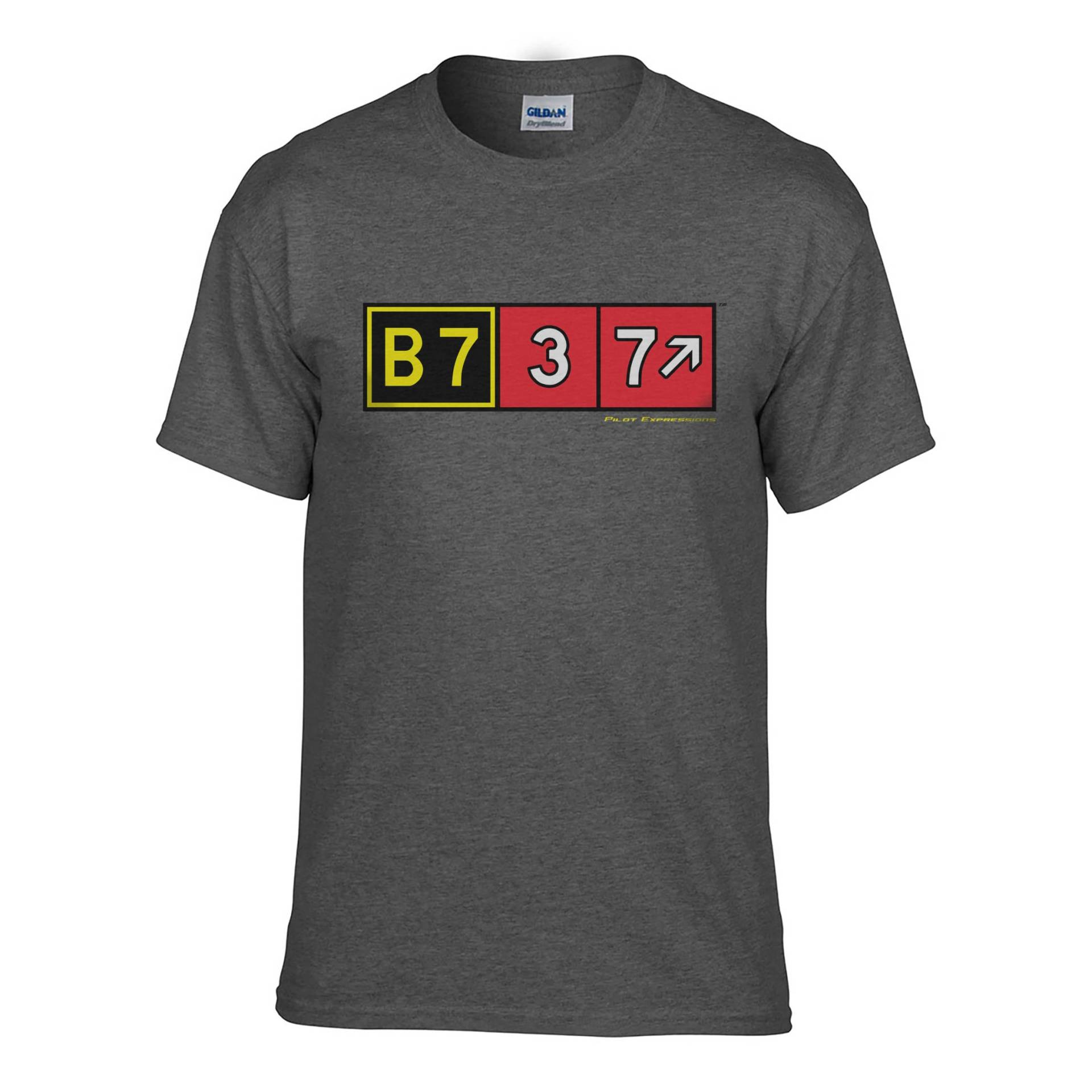 Boeing 737 Taxiway Zeichen Grafik T-Shirt | Classic Fit Luftfahrt Pilot T-Shirt Boeing 737 Taxiway Zeichen Grafik T-Shirt | Classic Fit Luftfahrt Pilot T-Shirt von PilotExpressions