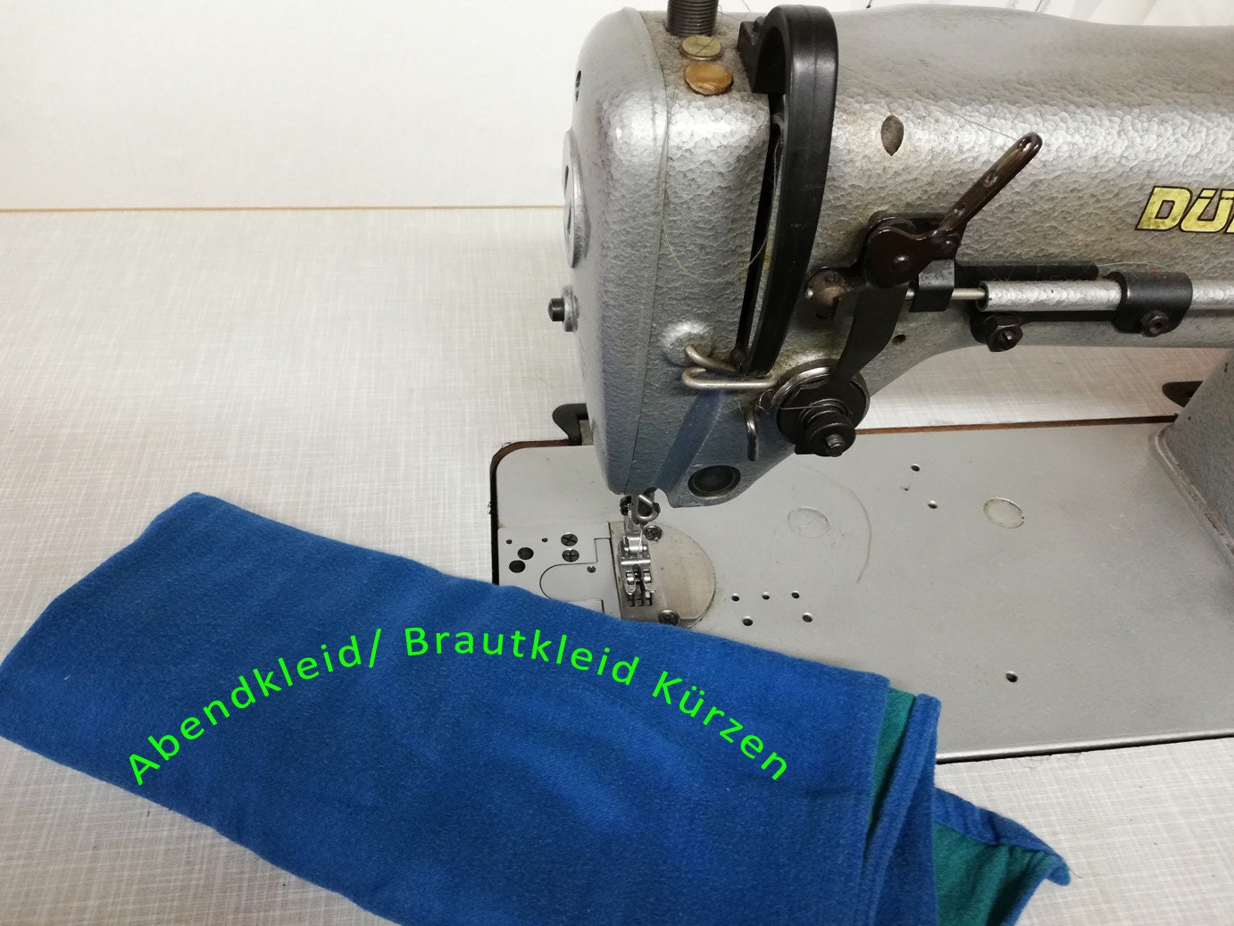 Änderungsschneiderei Abendkleid/ Brautkleid Saum Kürzen -Online/ Versand von PimPantyNina