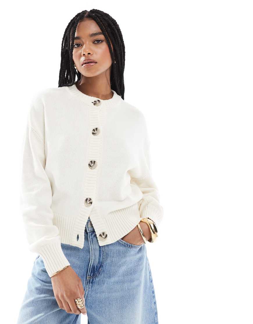 Pimkie - Strickjacke aus Feinstrick in Ecru mit Knopfleiste-Weiß von Pimkie