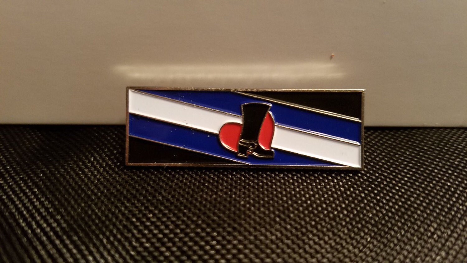 Bootblack Pride Pin Lot Von 10 von PinDependantDesigns