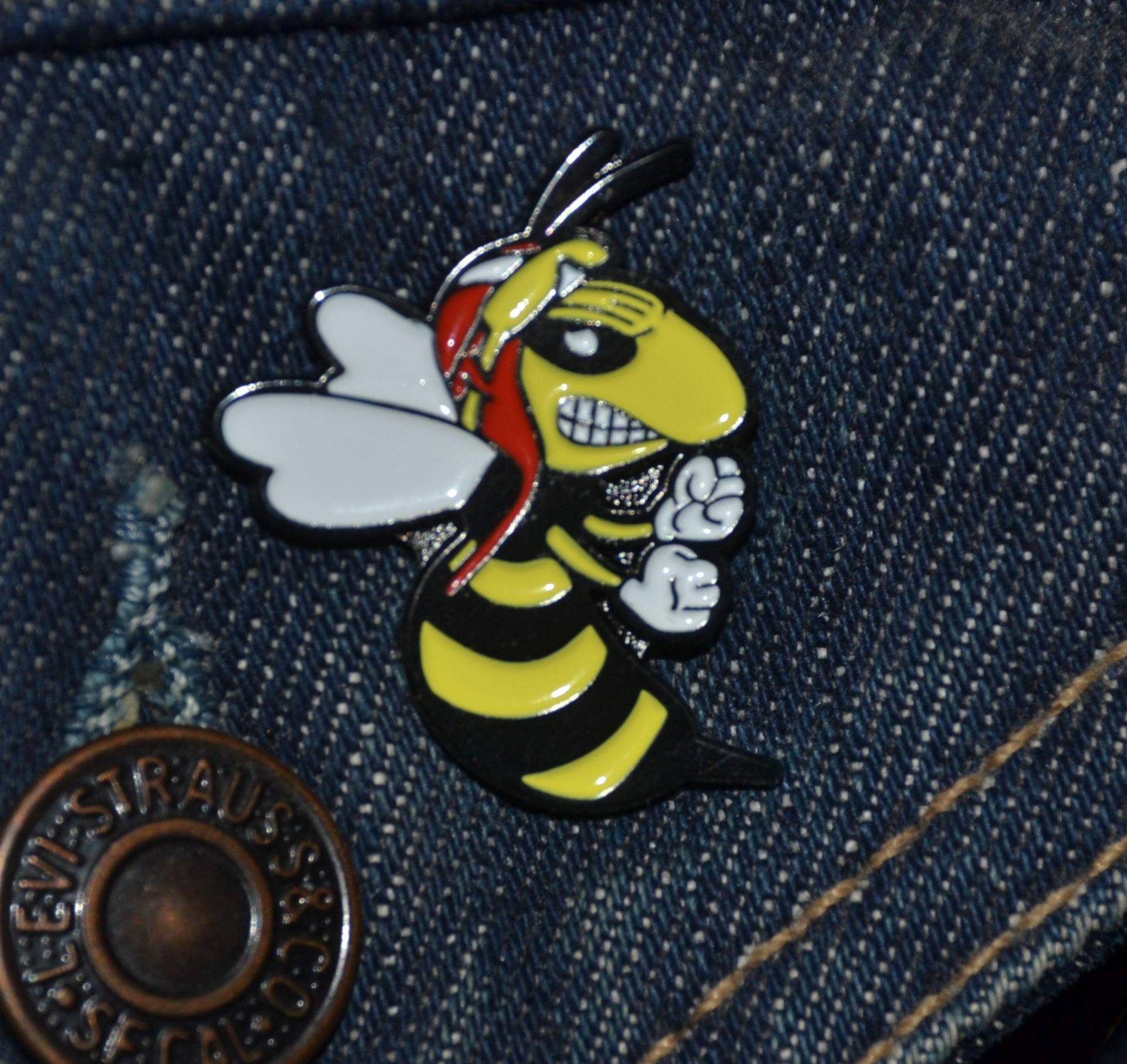 Böse Wespe Or Bad Wasp Vespa Pin New Design | Max.dim 30mm - Vintage Deadstock Enamel Metal Lapel Badge Mc Böse Wespe Or Bad Wasp Vespa Pin New Design | Max.dim 30mm - Vintage Deadstock Enamel Metal Lapel Badge Mc von PinManiaAT