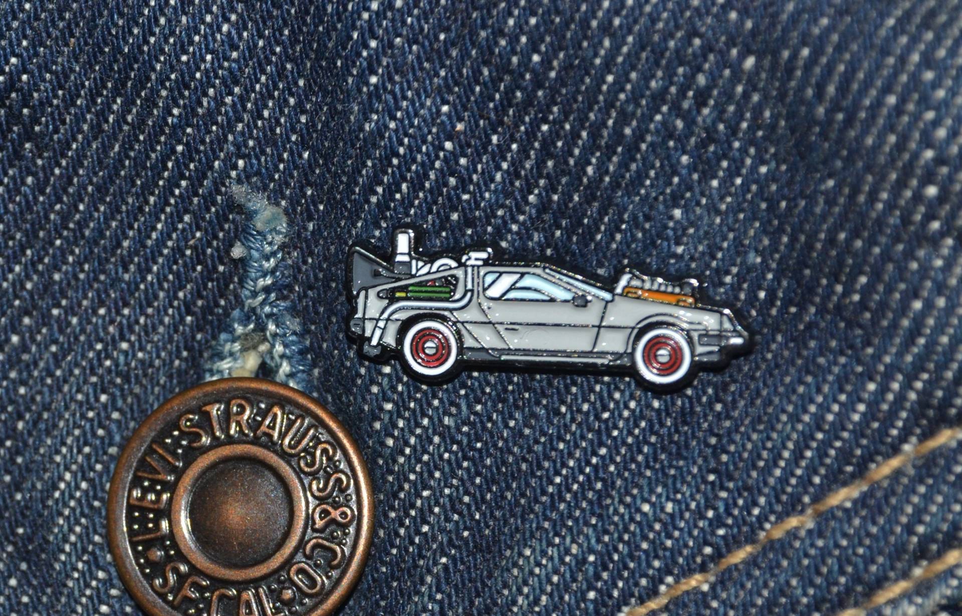 Delorean Back To The Future; Zurück in Die Zukunft | Max.dim 25mm - Enamel Metal Lapel Pin Badge Car Delorean Back To The Future; Zurück in Die Zukunft | Max.dim 25mm - Enamel Metal Lapel Pin Badge Car von PinManiaAT