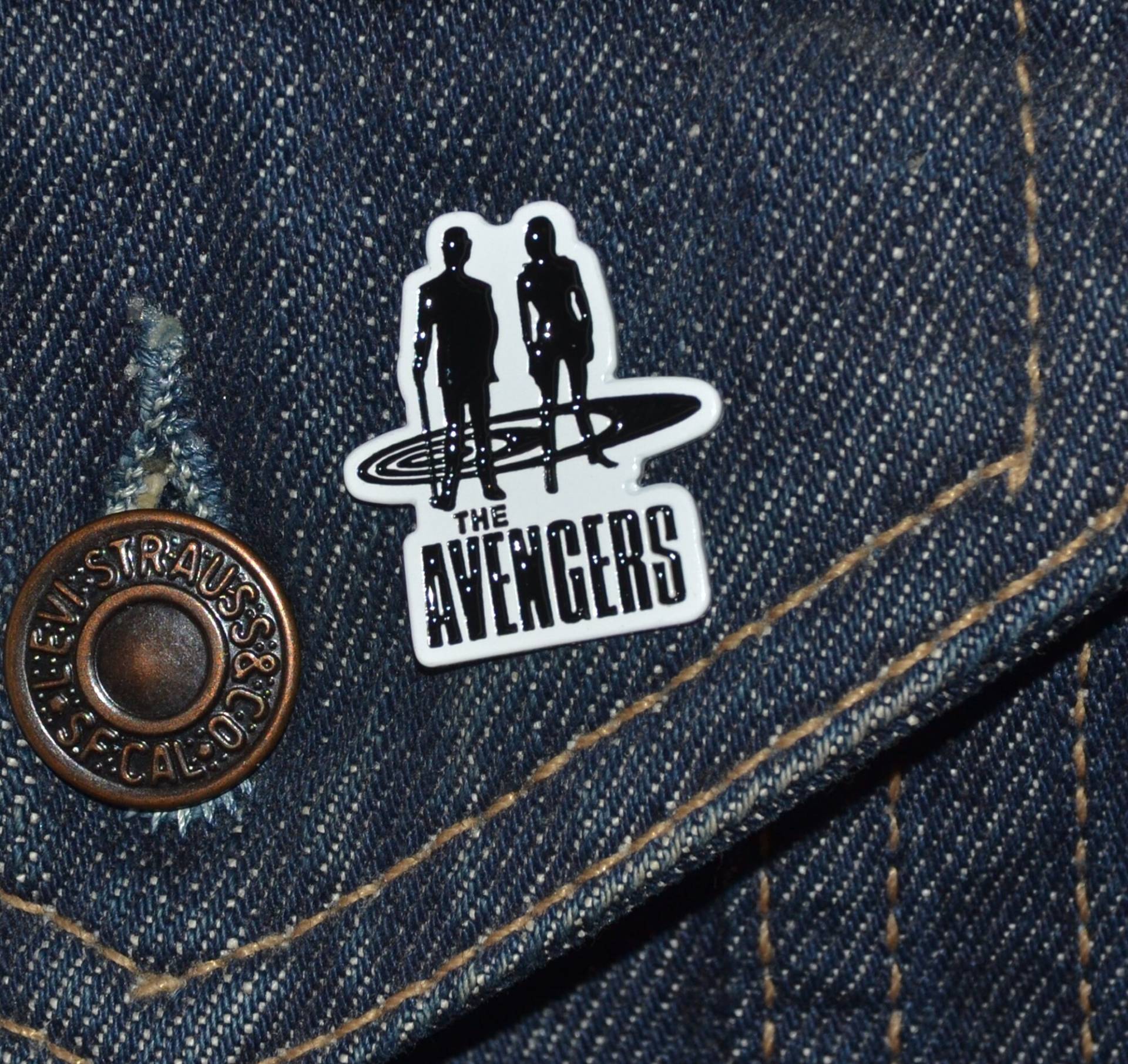 Emma Peel John Steed The Uk Avengers Shape Classic Logo Pin | Max.dim 25mm - Enamel Metal Lapel Vintage Badge Emma Peel John Steed The Uk Avengers Shape Classic Logo Pin | Max.dim 25mm - Enamel Metal Lapel Vintage Badge von PinManiaAT