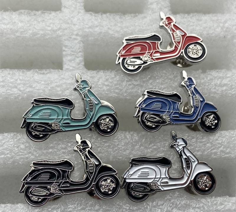 Modern Vespa Gts Scooter Pin | Max.dim 30mm - Vintage Deadstock Enamel Metal Lapel Badge Mc Modern Vespa Gts Scooter Pin | Max.dim 30mm - Vintage Deadstock Enamel Metal Lapel Badge Mc von PinManiaAT