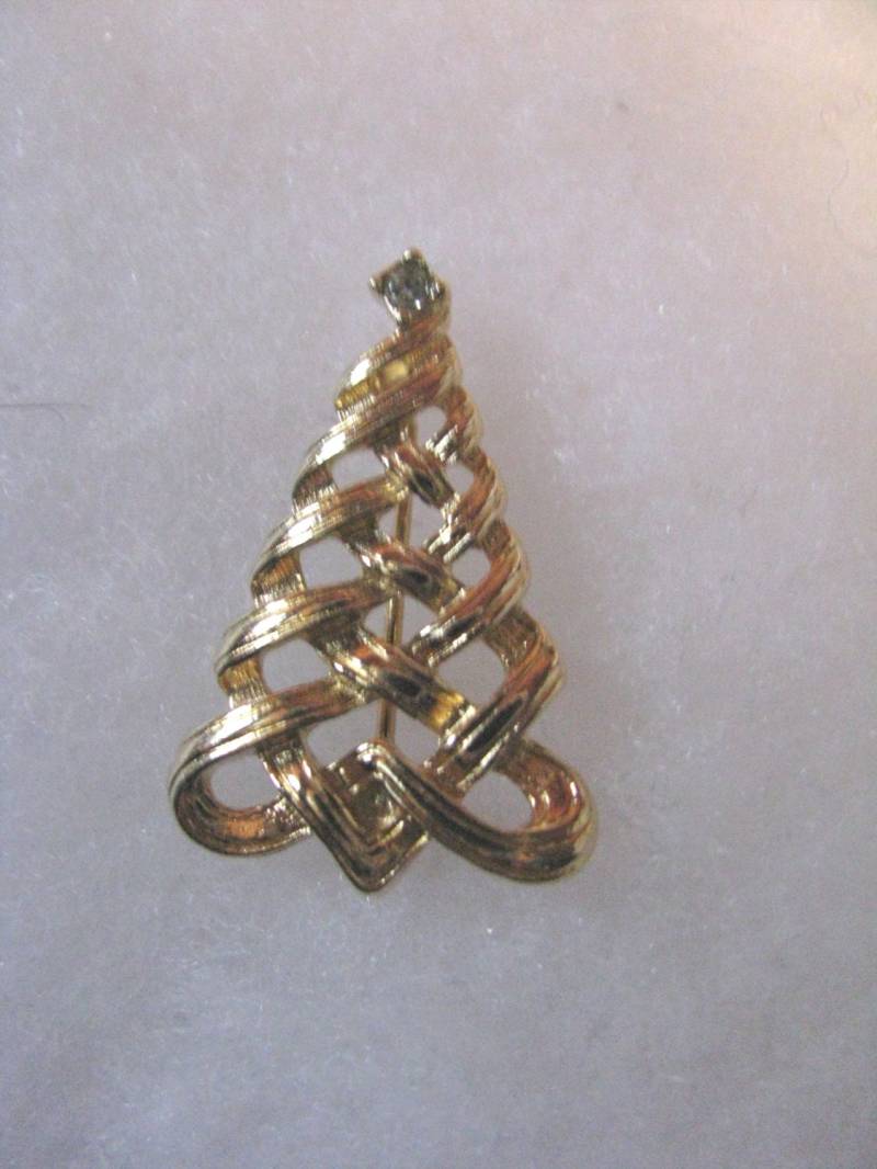 Vintage Avon Gewebt Gold Weihnachtsbaum Pin Brosche Mit Strass Oben von PinMePins