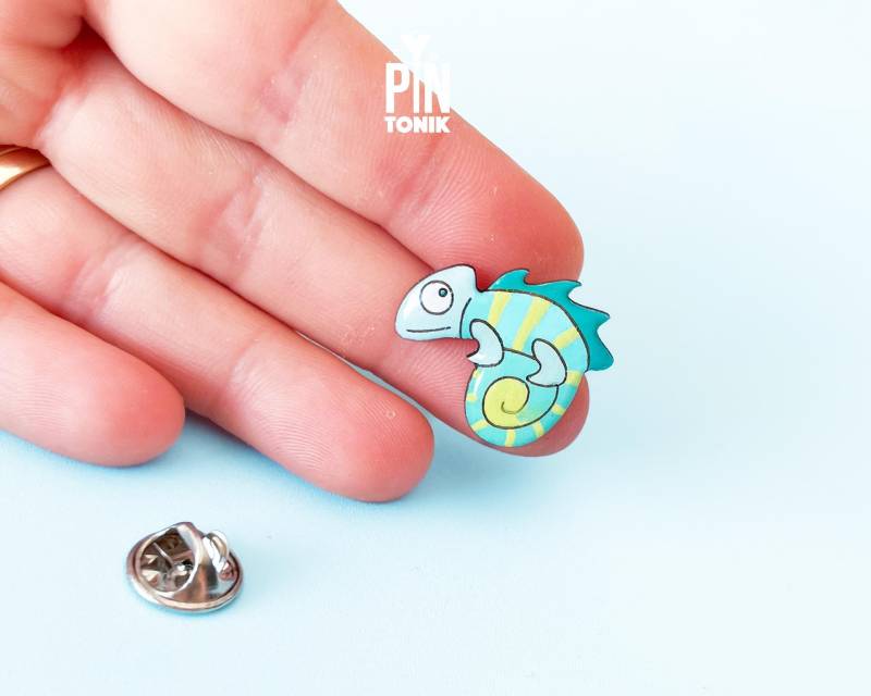 Blauer Chamäleon Anstecker - Gecko Lizard Button Accessoires Tier Cosplay Brosche von PinTonik
