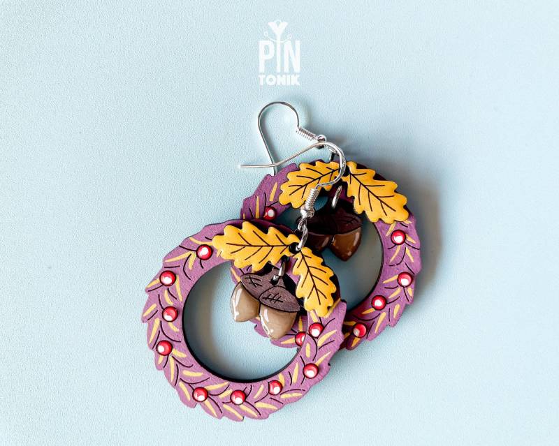 Herbstkranz Ohrringe - Eichel Blätter Skurril Herbst Schmuck Cottagecore von PinTonik