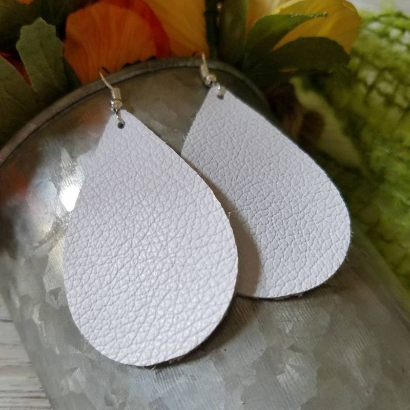 Leder Ohrringe Weiß Tropfen Geniune Lederschmuck von PinkAntlerSparkle