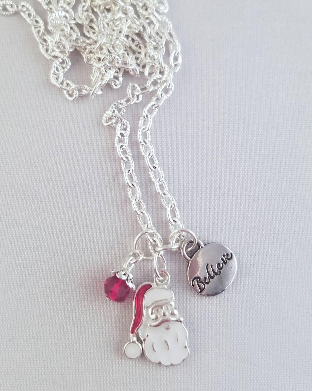 Weihnachtsmann Believe Christmas Halskette/Erschwingliches Geschenk Geheimer Lehrer, Freundin, Mama, Oma 3 Stile von PinkAntlerSparkle