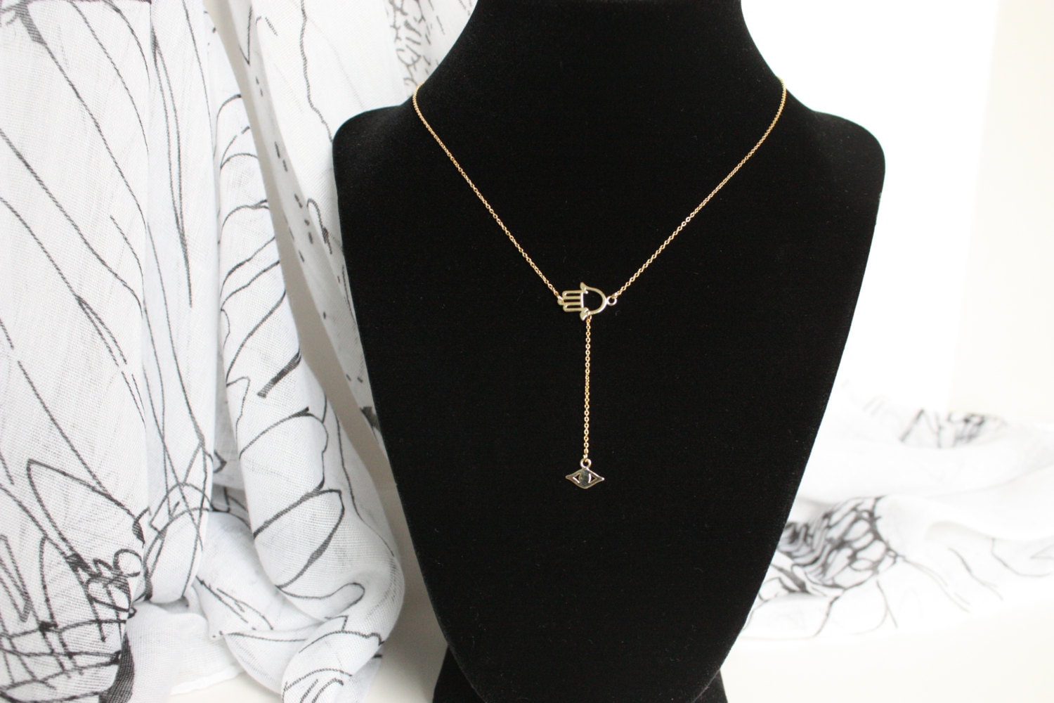 Hamsa Hand Und Evil Eye Halskette, Rosenkranz Stil Minimalistisch, Schnelle Zustellung von PinkChemistry