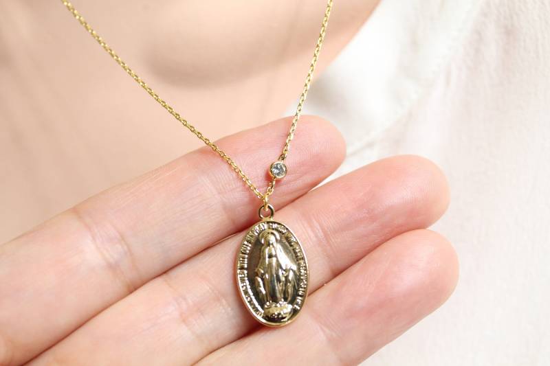 Jungfrau Maria Mit Cz Charmehalskette, Münze, Kreuz, Medaillon Halskette, Medaille, Taufe, Konfirmation, Wunder von PinkChemistry