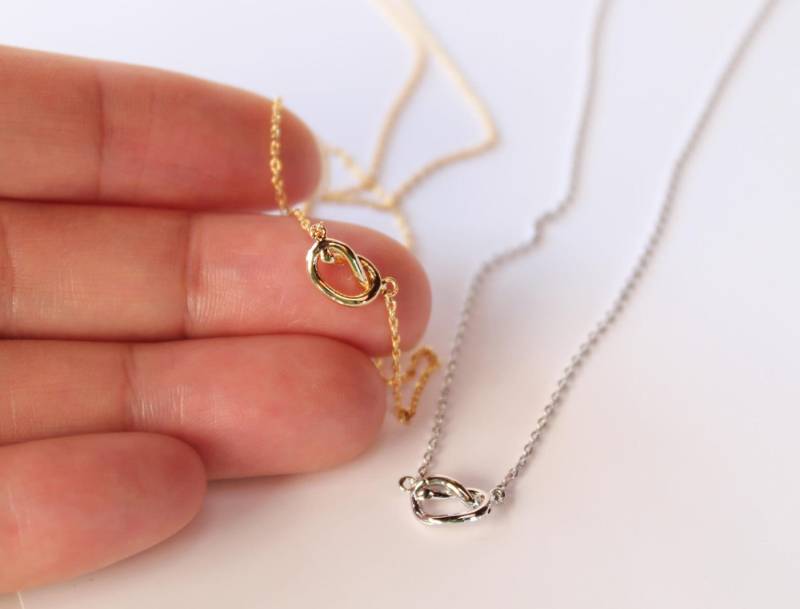 Liebe Knoten Kette, Gold-Knoten, Silber Binden Der Halskette, Liebe, Masse Hochzeitsschmuck, Brautjungfer von PinkChemistry