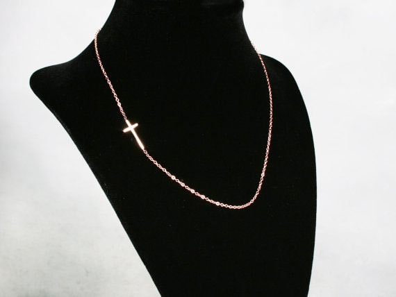 Rose Gold Seitlich Cross Collier Kette Rose Gold Gefüllt, Zentriert Ausstreichen, Hochzeit, Brautjungfer Geschenk, Schnelle Lieferung von PinkChemistry