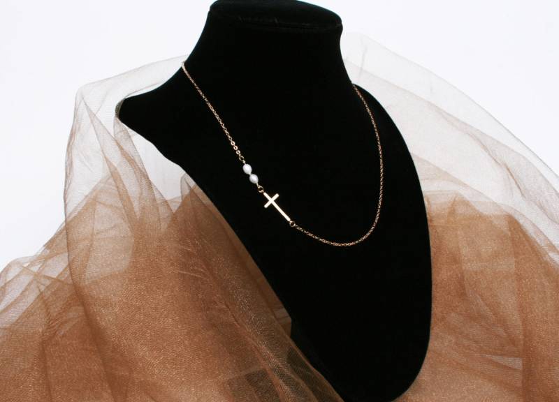 Seitlich Kreuz Mit Süßwasserperle Halskette, Gold Filled Oder Sterling Silber Kette, Brautjungfer Geschenk Seitlich Kreuz Mit Süßwasserperle Halskette, Gold Filled Oder Sterling Silber Kette, Brautjungfer Geschenk von PinkChemistry