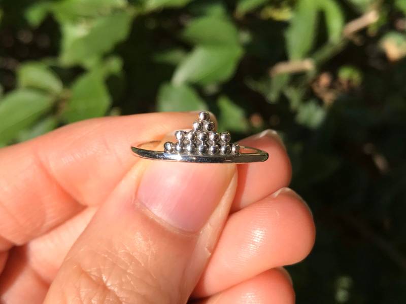 Silber Kronen Ring Pyramiden Form Sterling 925 V Krone Chevron Minimalist Schlicht Stapeln Winzig Zierlich Dreieck Frauen von PinkCityJewelers