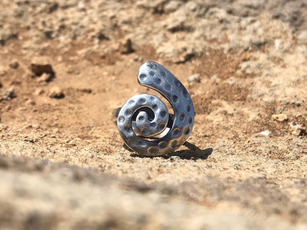 Swirlsize 6Statementhammeredfashionspiral Ring, Sterling Silber Boho Einzigartige Süß Geschenk Zum Muttertag Muttertag von PinkCityJewelers