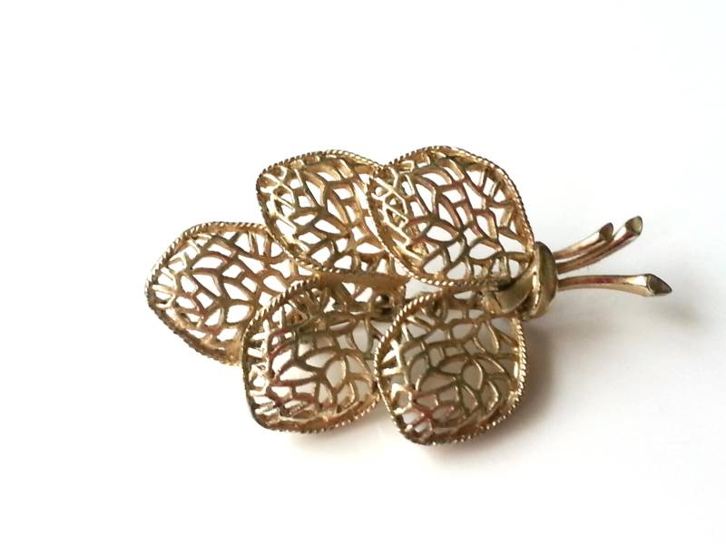 Filigrane Blattbrosche Goldfarben - Vintage Brosche Schmuck von PinkEclipseDesigns