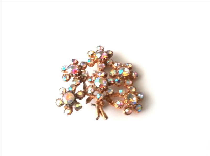 Vintage Gold Ton Kristall Blumen Brosche - Geschenk Für Sie von PinkEclipseDesigns