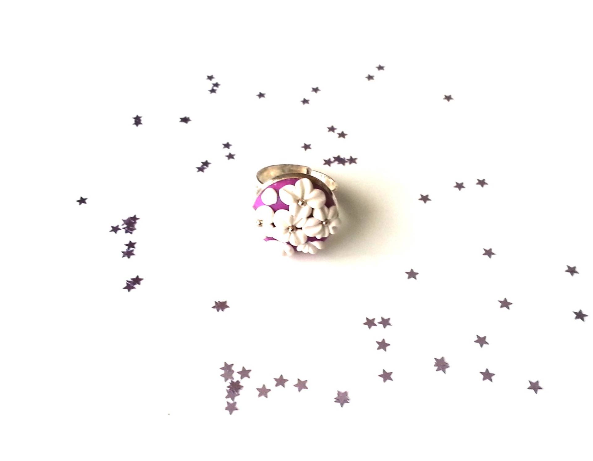 Weiße Blume Verstellbare Ring - Fimo Rosa Geschenk Für Sie von PinkEclipseDesigns