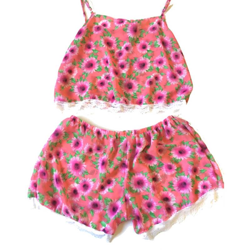 Rosa Blumendruck Spitzenbesatz Leibchen Und Shorts Set Rosa Blumendruck Spitzenbesatz Leibchen Und Shorts Set von PinkFlamingoShorts