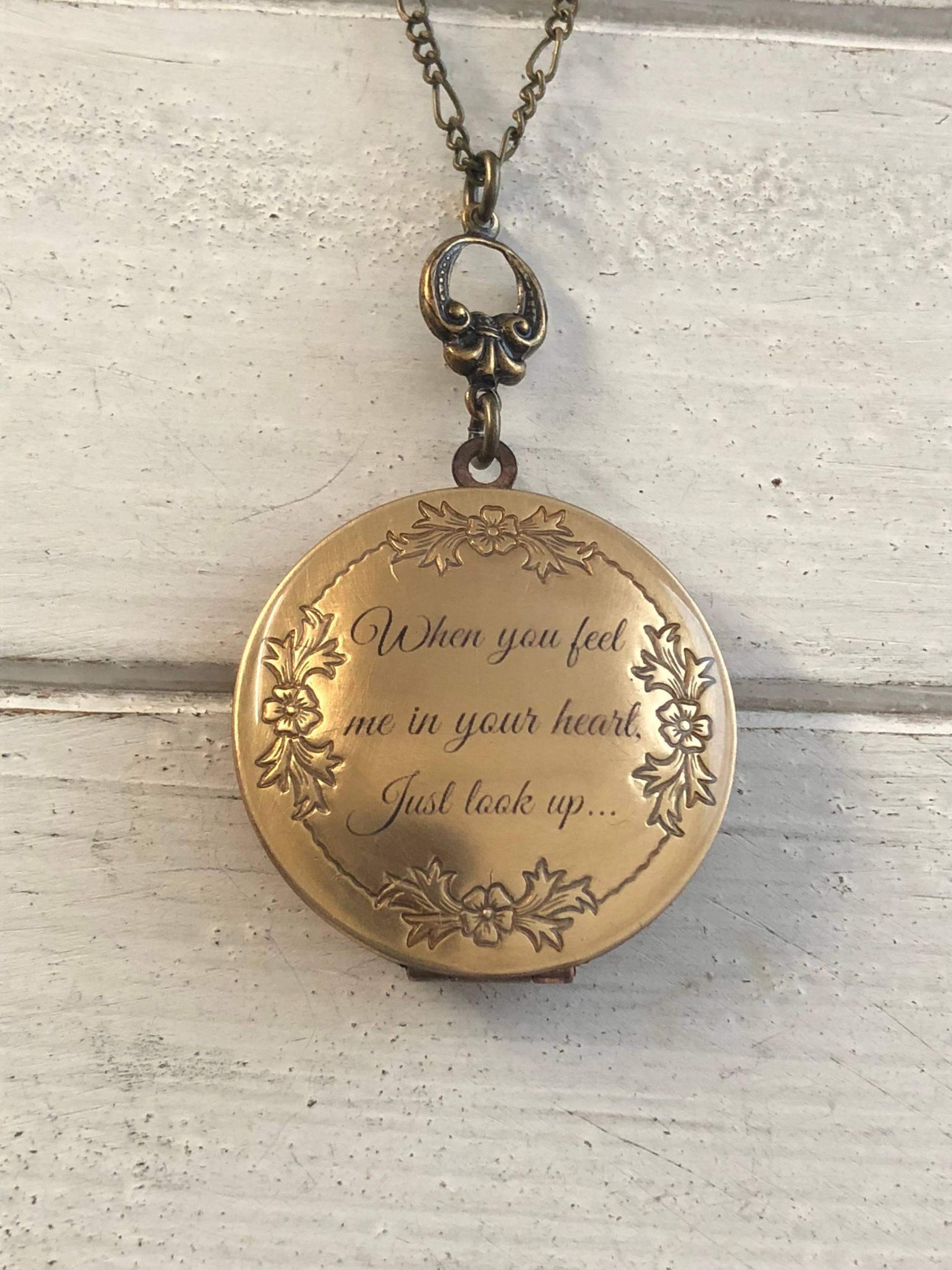 Vintage Style Zitat Locket Verzierte Erinnerungsfoto-Halskette von PinkLaLou