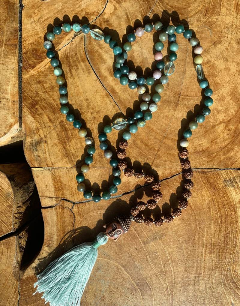 Herz & Hals Chakra Jasper, Rudraksha-Samen Und Blautopas Mit Sterling Silber 8mm Mala Herz & Hals Chakra Jasper, Rudraksha-Samen Und Blautopas Mit Sterling Silber 8mm Mala von PinkMoonMala
