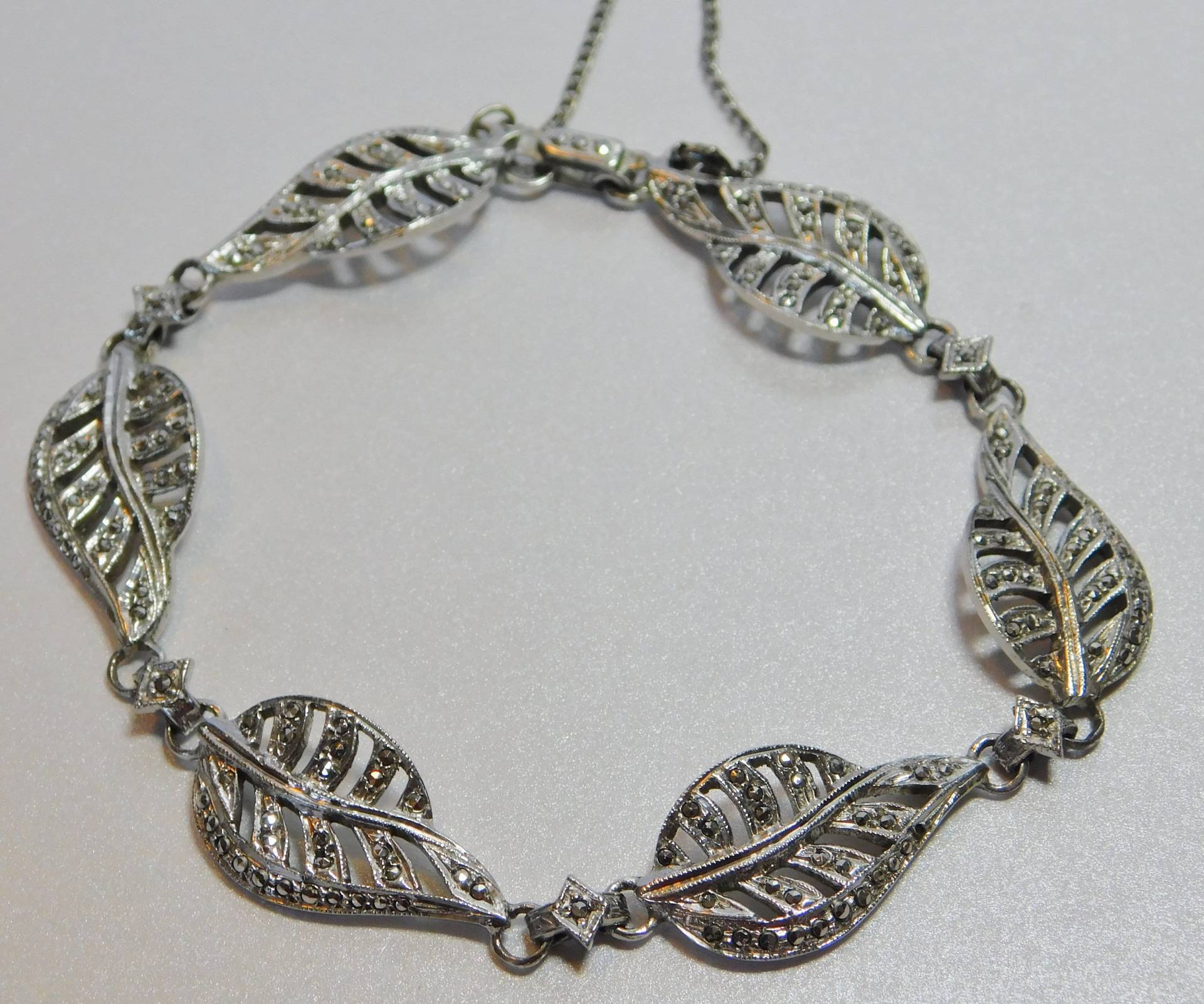 1950Er Jahre Prk Sterlingsilber Und Markasit Blatt Motiv Armband 7, 25" 21G 1950Er Jahre Prk Sterlingsilber Und Markasit Blatt Motiv Armband 7, 25" 21G von PinkPrincessMarket