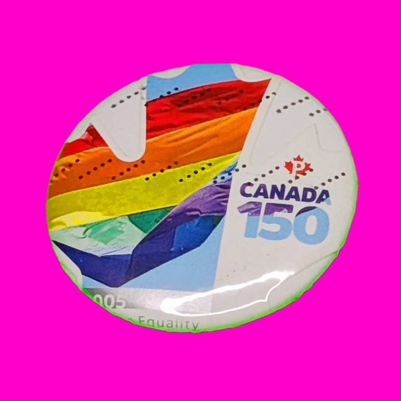 Briefmarke 3, 2 cm Button Kitsch Nostalgie Snail Mail Pen Pal Canada Finland France Germany Souvenir Schmuck von PinkSkullCA