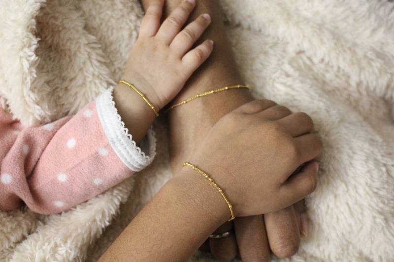Mama Und Baby Gold Gefüllt Armband-Sateliten Armband-Gold Mädchen Armband-Mama Ich-Kinder Schmuck von PinkSlate