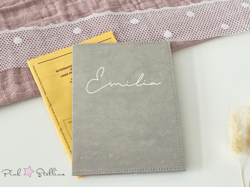 Impfpasshülle/Reisepasshülle Aus Veganer Leder Impfpasshülle/Reisepasshülle Aus Veganer Leder von PinkStellina