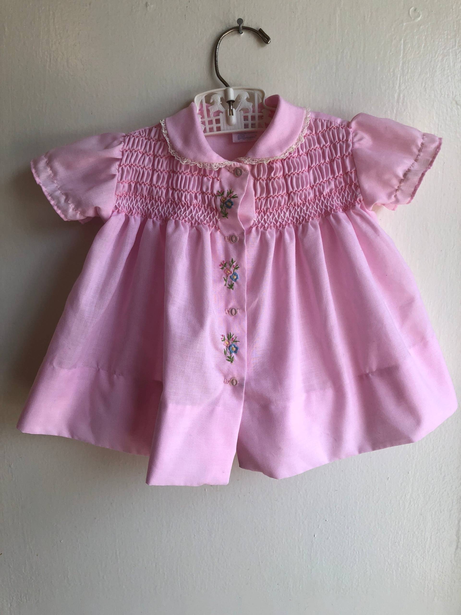 Vintage Gesmoktes Kleid Rosa Gestickte Blumen Gr 6-12 M von Pinkbedazzler