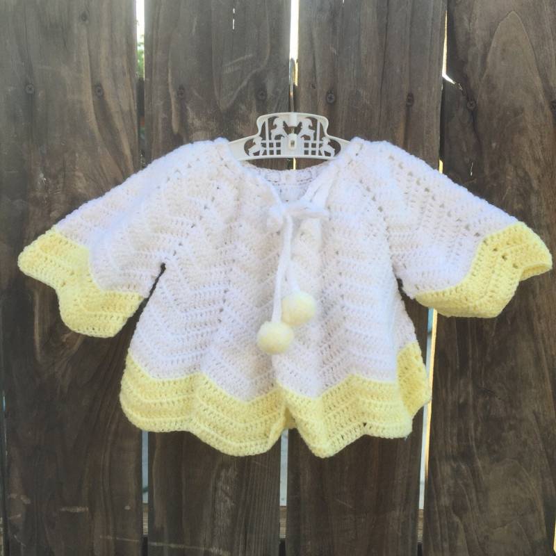 Vtg Handmade Baby Strickpullover Weiß Gelb Gr. 0-3 M Neugeborene von Pinkbedazzler