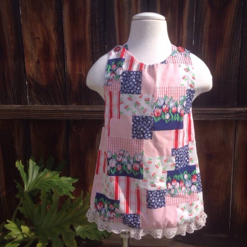 Vtg Handmade Mädchen-Shirt Kleid Kreuz Zurück Sz 7-10 T Spitze Rote Blumen Kirsche von Pinkbedazzler