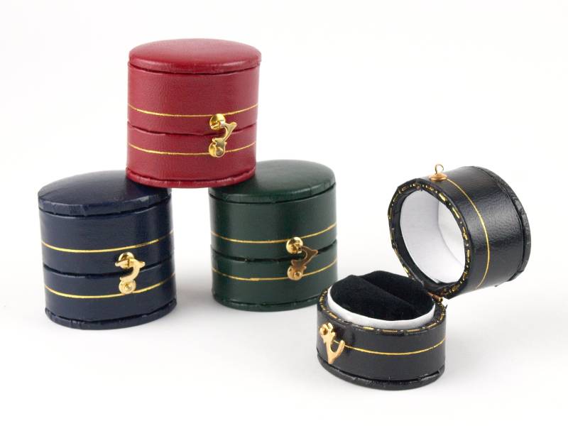 Oval Ring Box, Ehering Verlobungsring Ringträger Antique Erbstück Schmuck Geschenkbox, Etui von Pinkburlesque