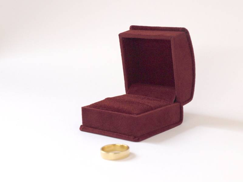 Ringschatulle Aus Weinrotem Samt, Edles Ausgefallenes Schmuckkästchen - Chelsea von Pinkburlesque